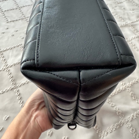 Authentic YSL Small LouLou Tote Shopper - Picture 6 of 8